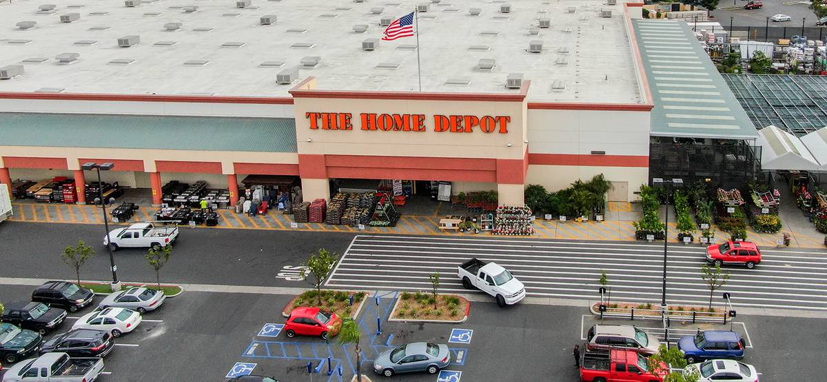 Акции Home Depot свалились на четыре процента после квартального отчета